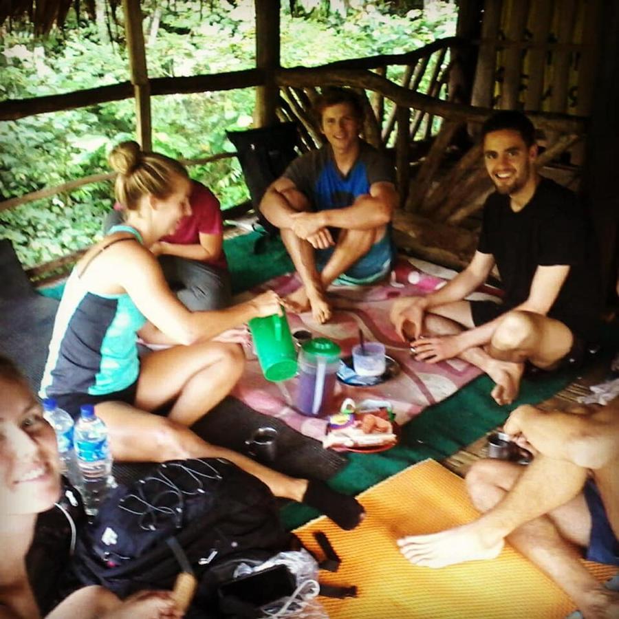 Orangutantreksumatra & Lovely Jungle Lodge Only Book If You Are Treking With Us Bukit Lawang Exterior photo