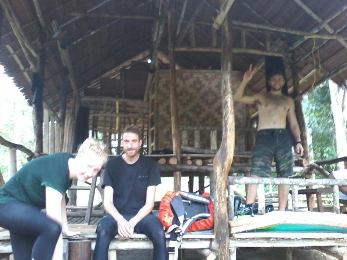Orangutantreksumatra & Lovely Jungle Lodge Only Book If You Are Treking With Us Bukit Lawang Exterior photo