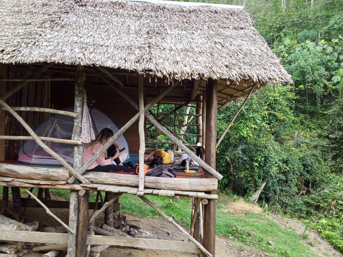 Orangutantreksumatra & Lovely Jungle Lodge Only Book If You Are Treking With Us Bukit Lawang Exterior photo