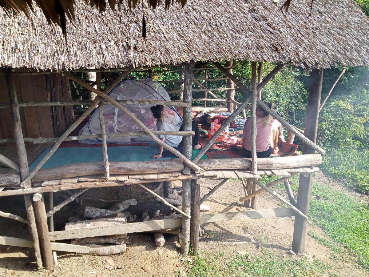 Orangutantreksumatra & Lovely Jungle Lodge Only Book If You Are Treking With Us Bukit Lawang Exterior photo