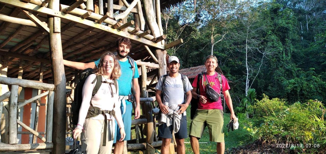 Orangutantreksumatra & Lovely Jungle Lodge Only Book If You Are Treking With Us Bukit Lawang Exterior photo