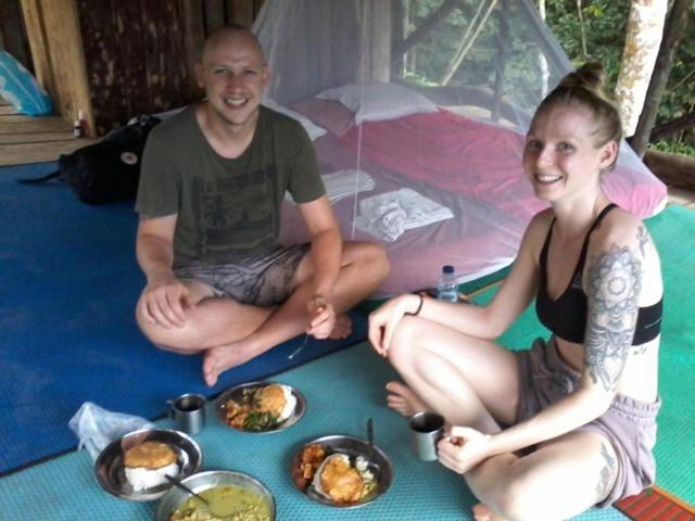 Orangutantreksumatra & Lovely Jungle Lodge Only Book If You Are Treking With Us Bukit Lawang Room photo
