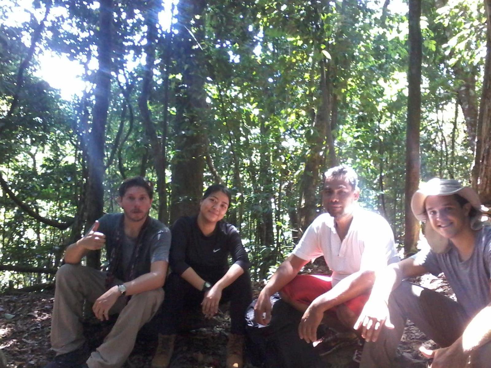 Orangutantreksumatra & Lovely Jungle Lodge Only Book If You Are Treking With Us Bukit Lawang Room photo
